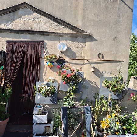 Ferienwohnung Un Nid Sur Les Toits Face Au Palais Des Papes Avignon Exterior foto