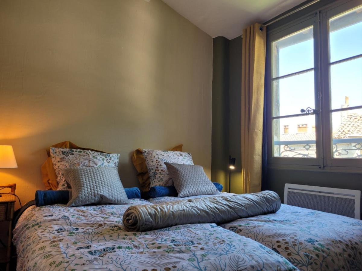 Ferienwohnung Un Nid Sur Les Toits Face Au Palais Des Papes Avignon Exterior foto